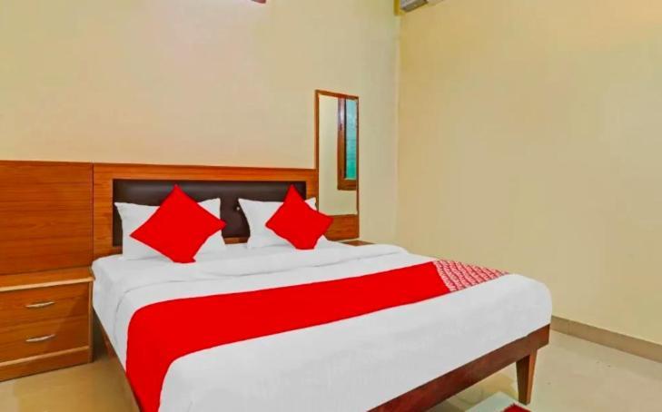 Kk Guest House ลัคเนา ภายนอก รูปภาพ